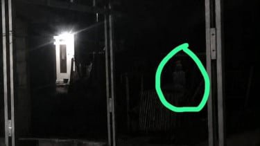 Pocong Bawa Sajam Bikin Geger Warga, Polisi: Itu Hoaks!