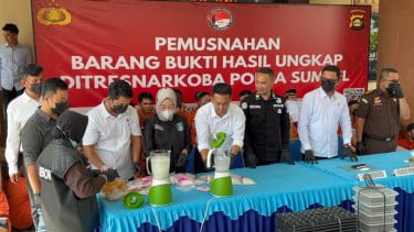 Polda Sumatera Selatan (Sumsel) memusnahkan barang bukti narkoba