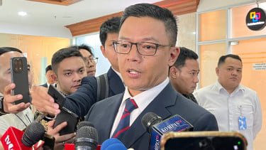 Menteri Luar Negeri (Menlu) Sugiono di Kompleks Parlemen, Senayan, Jakarta Pusat