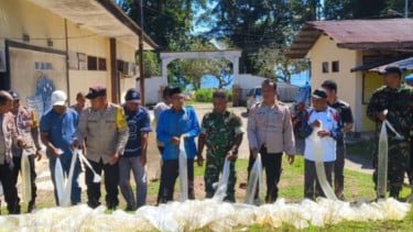 Cegah Potensi Gangguan Kamtibmas, 500 Liter Sopi Hasil Razia di Maluku Tengah Dimusnahkan