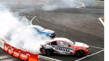 Bikin Mobil Bermesin Besar 'Menari', Drifter Kembar 13 Tahun Ini Sabet Juara di Bandung