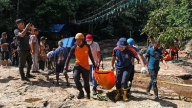 Jembatan Gantung Wisata di Labuan Bajo Ambruk, Dua Turis Austria Tewas
