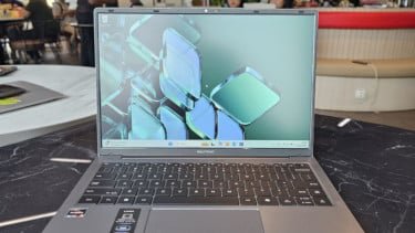 Polytron Tampilkan Laptop Rp7 Jutaan Spek Dewa