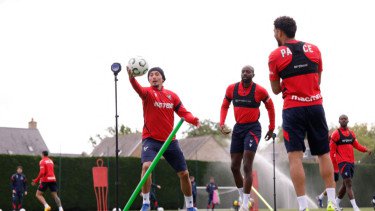 Final Liga Conference: Kans Inigo Perez Ukir Sejarah Dongeng Rayo Vallecano atau Trofi Perpisahan Glasner dengan Palace?