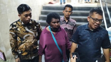 Bantah Isu Diintimidasi TNI, Mama Sinta Tegaskan ke Jakarta Pakai Biaya Sendiri