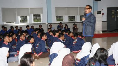 Wamendagri Bima Ajak Generasi Muda Tingkatkan Kualitas Diri Songsong Indonesia Emas 2045