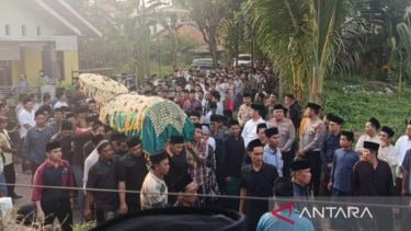 Pengasuh Buntet Pesantren Cirebon KH Adib Rofiuddin Izza Meninggal Dunia