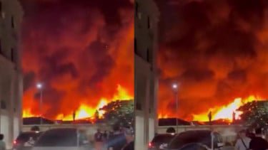 Detik-detik Kebakaran Besar di Pasar Jiung Kemayoran