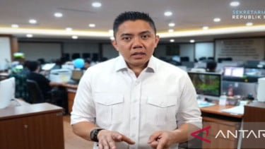Seskab Teddy Beberkan 'Oleh-oleh' Kunjungan ke Luar Negeri Prabowo Selama 1,5 Tahun