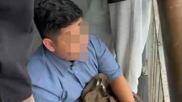 Salah satu terduga pelaku adegan tidak pantas sesama jenis di area kampus PNJ