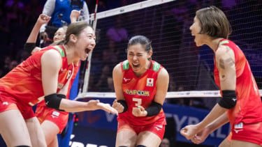 Pemain timnas voli putri Jepang selebrasi usai berhasil mengalahkan Prancis di ajang VNL 2026.