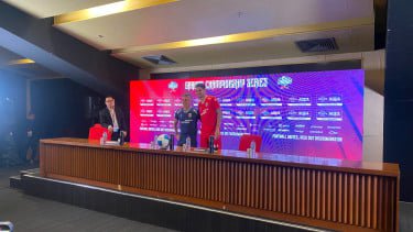 John Herdman dan Kevin Diks