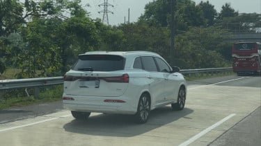 Mobil Baru DFSK Kembali Terciduk Saat Tes Jalan, Bentuknya Makin Jelas
