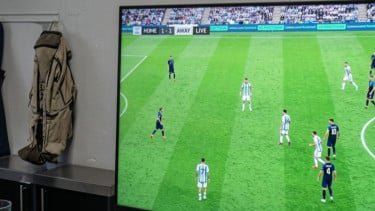 Permainan sepak bola dalam game PayStation (PS)