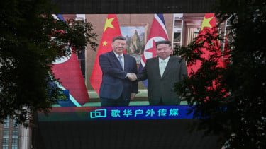Pertemuan Xi Jinping dan Kim Jong Un