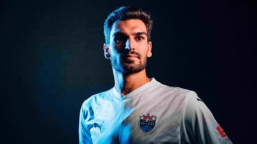 Dua Pemain Lion City Sailors Rui Pires dan Ivan Susak Dikabarkan Segera Merapat ke Persib Bandung