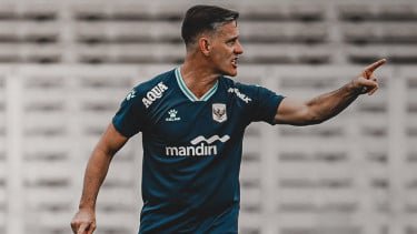 Melipir dari Rombongan Bus Timnas Indonesia, John Herdman Ajak Stafnya Joging dari Stadion GBK ke Hotel