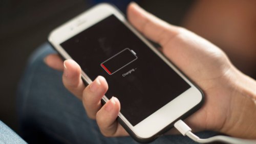 Waspada! Ini Alasan Mengapa Ngecas HP Saat Mati Total Bisa Bikin Baterai Cepat Rusak
