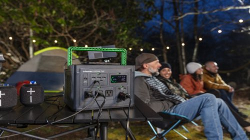 Top 5+ Perangkat Teknologi Wajib Dibawa Saat Camping: Tetap Nyaman dan Terhubung di Alam Bebas