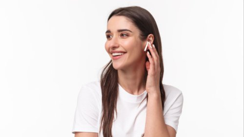 Jangan Panik! Ini Alasan dan Solusi saat AirPods Suaranya Jadi Sember