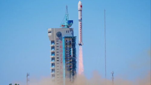 China Mulai Bangun Superkomputer AI di Luar Angkasa: Satelit Pertama Sudah Meluncur!