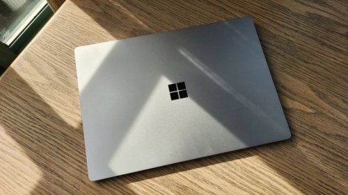 Top 7+ Rekomendasi Laptop Terbaik untuk Kerja: Ringan, Tangguh dan Baterai Awet Seharian!