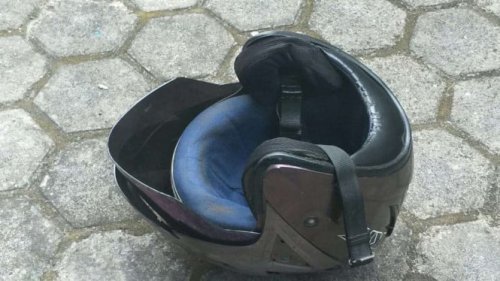 Bongkar Bagian yang Bisa Dilepas &ndash; Langkah Awal Pengeringan Helm, Keringkan Padding dan Visor dengan Teknik Tepat, Gunakan Kipas Angin atau Hair Dryer untuk Mempercepat Proses, Gantung Helm dengan Posisi Terbalik atau Miring, Hindari Menjemur Langsung di Bawah Sinar Matahari, Manfaat Mengeringkan Helm dengan Benar, Kesimpulan: Jaga Helm Tetap Kering untuk Kenyamanan Berkendara, Jangan Biarkan Helm Basah Berbau Apek! Begini Cara Cepat Mengeringkannya dengan Mudah!