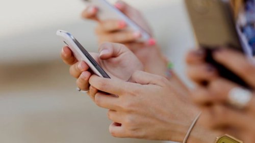 Top 10+ Negara Pengguna HP Terbanyak di Dunia 2025: Indonesia Masuk Top 4, Kalahkan Negara Maju!