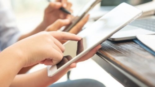Top 5+ Tablet Rp1 Jutaan Terbaik 2025: Spek Kencang untuk Belajar &amp; Gaming, No. 3 Bikin Ngiler!