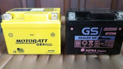 Mengenali Tanda-Tanda Aki Soak, Siapkan Peralatan yang Dibutuhkan, Langkah-Langkah Recharge Aki Basah, Cara Recharge Aki Kering (Maintenance-Free), Tips Agar Aki Tidak Mudah Soak, Solusi Darurat: Jumper Aki, Waspada dan Perhatikan Keamanan, Aki Motor Soak? Ini Cara Mudah Recharge di Rumah Tanpa ke Bengkel!