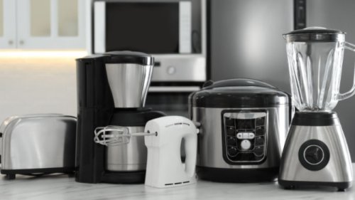 Rice Cooker Multifungsi: Selain Nasi, Bisa Kukus hingga Buat Sup, Kompor Induksi Portabel: Aman dan Cepat Panas, Blender Serbaguna: Cocok Untuk Masakan Sehat, Dispenser Air Listrik: Air Dingin dan Panas Instan, Air Fryer: Penggorengan Sehat Tanpa Minyak, Microwave Oven: Cepat Panaskan atau Panggang Makanan, Electric Kettle: Rebus Air Lebih Efektif, Mengapa Perlu Investasi Peralatan Dapur Listrik?, Top 7+ Alat Dapur Listrik Wajib Dimiliki Pasangan Baru di Tahun 2025