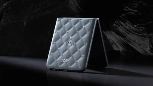Wow! Motorola Razr 2025 Hadir dalam Edisi Spesial Berlapis Kristal Swarovski!