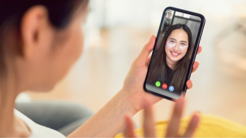 Gambar Video Call WhatsApp Gelap Gulita? Jangan Panik, Ini 8 Solusi Jitu Mengatasinya!