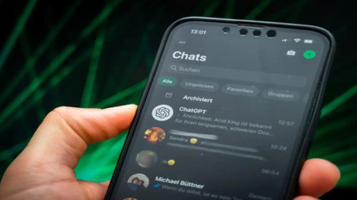 Highlight Utama, 1. Blokir Lewat Kontak Telepon, 2. Blokir dari Profil Kontak, 3. Blokir Melalui Obrolan WhatsApp, 4. Blokir via Pengaturan WhatsApp, 5. Blokir dari Notifikasi WhatsApp, 6. Gunakan Fitur Archive, Top 6+ Trik Rahasia Blokir WhatsApp Tanpa Ketahuan, Aman Buat Move On