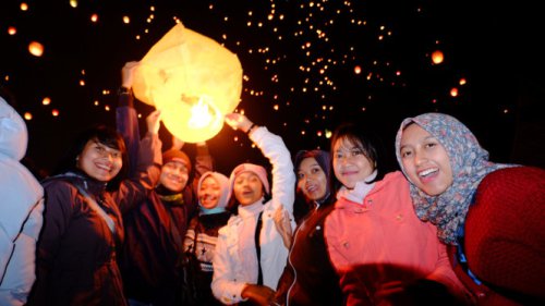 Ribuan Lampion Indah Siap Terangi Langit Parangtritis, Festival Jogja 2025 Jadi Sorotan