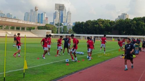 Nova Arianto Kukuh Pakai Tiga Bek di Piala Dunia U-17 2025, Ini Alasannya