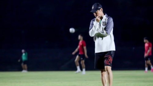 Shin Tae-yong Sampai Harus Bujuk Pemain Demi Timnas Indonesia, Tapi Tetap Disalahkan: &ldquo;Nggak Ada Pilihan!&rdquo;