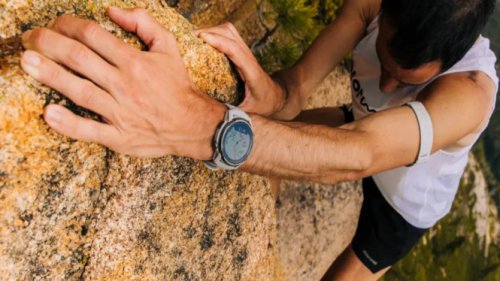 Coros Apex 4 Resmi Meluncur: Jam Tangan Pintar Tangguh dengan Rangka Titanium dan Baterai Tahan 24 Hari