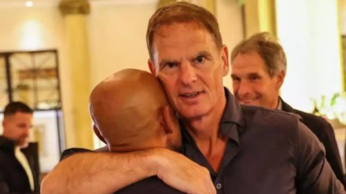 Media Vietnam Bocorkan Sosok Calon Pelatih Baru Timnas Indonesia, Bukan Louis van Gaal tapi Frank de Boer?
