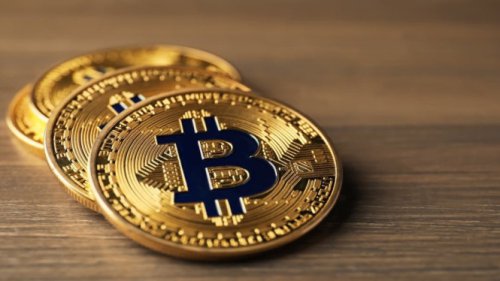 Whale Jual Ratusan Juta BTC, Gelontorkan Dana ke ASTER - Kenapa?