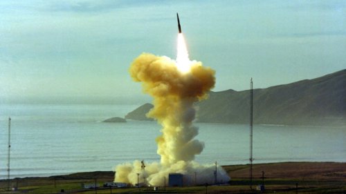 Amerika Luncurkan Rudal Minuteman III Tanpa Nuklir ke Pasifik, Apa Tujuannya?