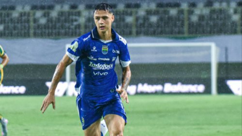 Eliano Reijnders Balas Elegan Sindiran Tangan Kanan Shin Tae-yong: &ldquo;Saya Tak Peduli, Fokus ke Persib&rdquo;