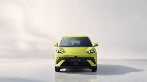 Top 6+ Mobil Listrik Rp100 Jutaan Goda Pengunjung GJAW 2025, Mana Paling Menarik dan Ramah di Kantong?
