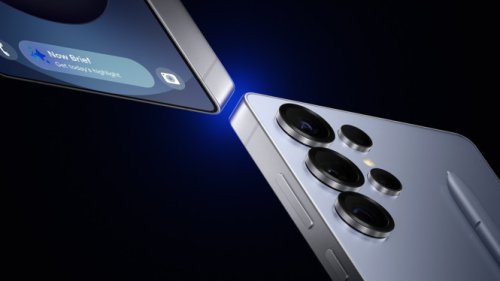 Mengapa Kamera HP Masih Penting untuk Tahun Baru 2026?, Flagship 2026: Senjata Fotografi Tanpa Kompromi, Mid-Range 2026: Performa Flagship dengan Harga Terjangkau, Fitur AI yang Kini Merambah Kelas Menengah, Kapan Harus Pilih Flagship?, Kapan Harus Pilih Mid-Range?, Tips Tambahan: Maksimalkan Kamera HP Apa Pun yang Kamu Punya, Kesimpulan: Bukan Soal Mahal atau Murah Tapi Sesuai Kebutuhan, HP Kamera Flagship vs Mid-Range: Mana yang Cocok untuk Tahun Baru 2026?