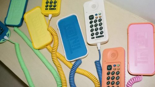 Tren Baru di AS: Anak Sekolah Pakai Telepon Rumah Tin Can, Ini Alasannya!