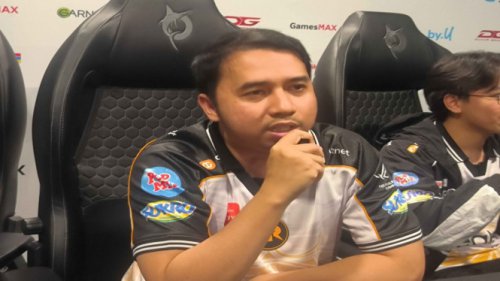 RRQ Hoshi Menang Perdana di MPL ID S17, Coach NMM Beri Evaluasi