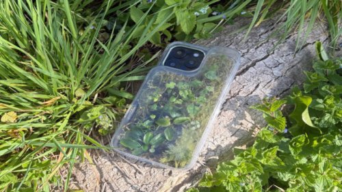 Inovasi! Terrarium Phone Case Ubah iPhone Jadi Ekosistem Hidup