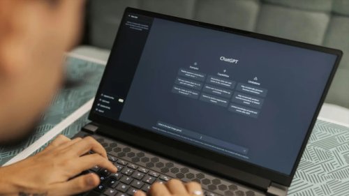 Akurasi Detektor Teks AI Sangat Buruk, Karier Dosen Terancam