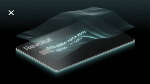 Tampilan desain kartu Revolut yang bisa dipersonalisasi tanpa nomor kartu (Photo: Revolut), Melindungi Data dari Pengintaian di Ruang Publik, Solusi Praktis Menghadapi Kebiasaan Buruk Merchant, Hal yang Perlu Diperhatikan Saat Bepergian, Revolut Rilis Kartu Debit Tanpa Nomor Fisik untuk Keamanan Transaksi
