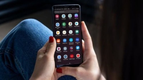 Mitos atau Fakta: Apakah Menutup Aplikasi di Background Bikin HP Lebih Cepat?